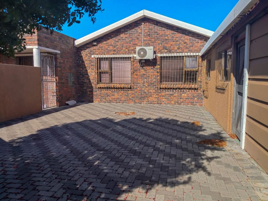 5 Bedroom Property for Sale in Crawford Western Cape